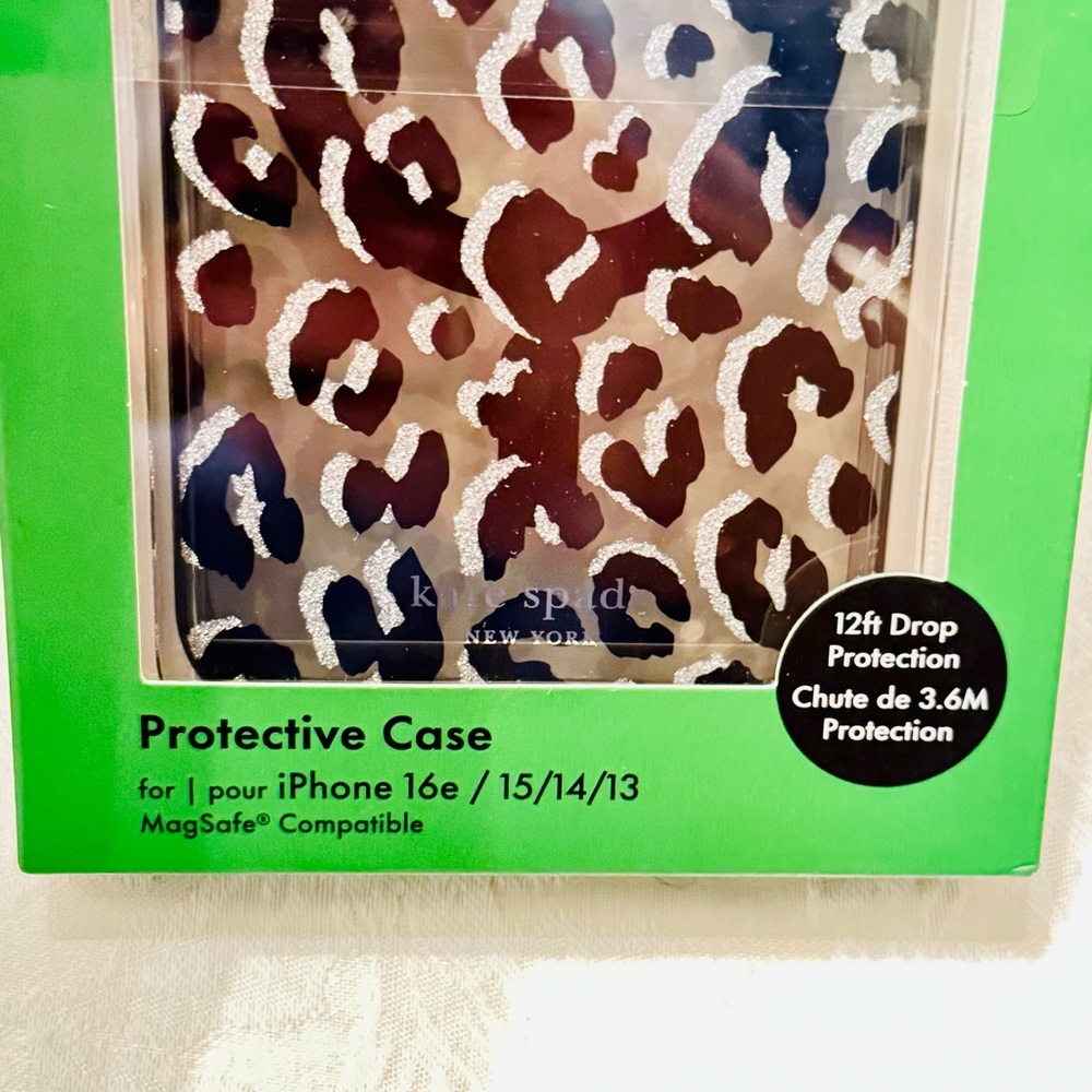 NIB♠️🆕Kate Spade ♠️ 🆕 Apple Glitter Leopard Print iPhone 13/14/15 l/16e Case🐆♠️ - Picture 4 of 5